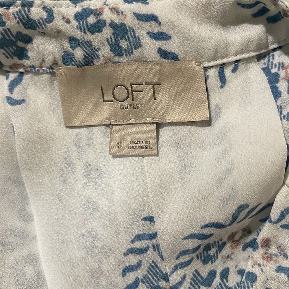 New Without Tags LOFT White and Blue Patterned Tank Blouse Size Small - Picture 9 of 9